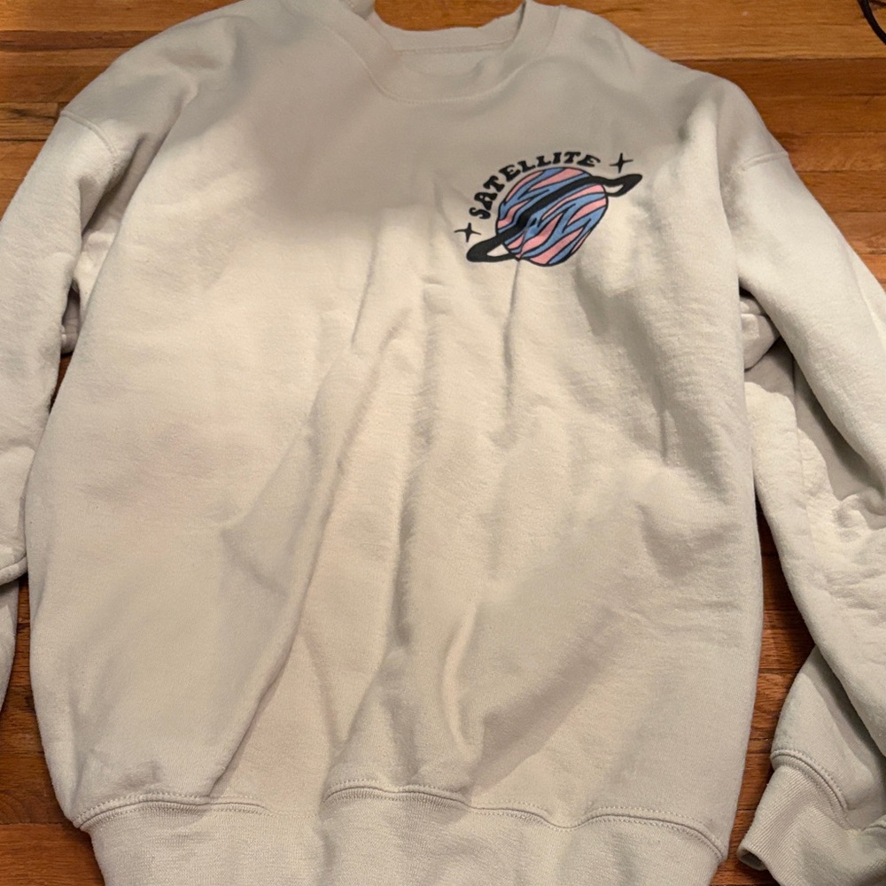 Gildan women’s Harry Styles Satellite Crewneck Sweater with Graphic